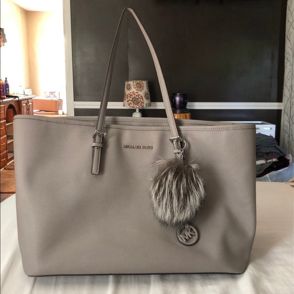 Michael Kors purse came from the MK store in Vegas. Great condition